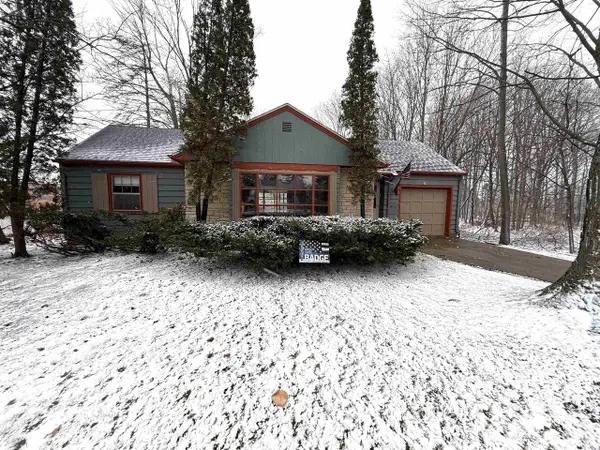 18 20TH STREET, Clintonville, WI 54929