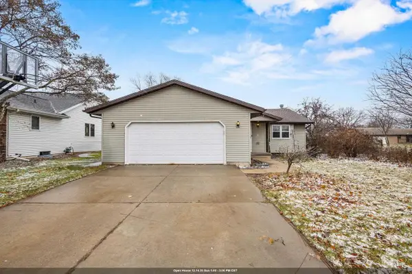 1241 BRIARWOOD DRIVE, Menasha, WI 54952