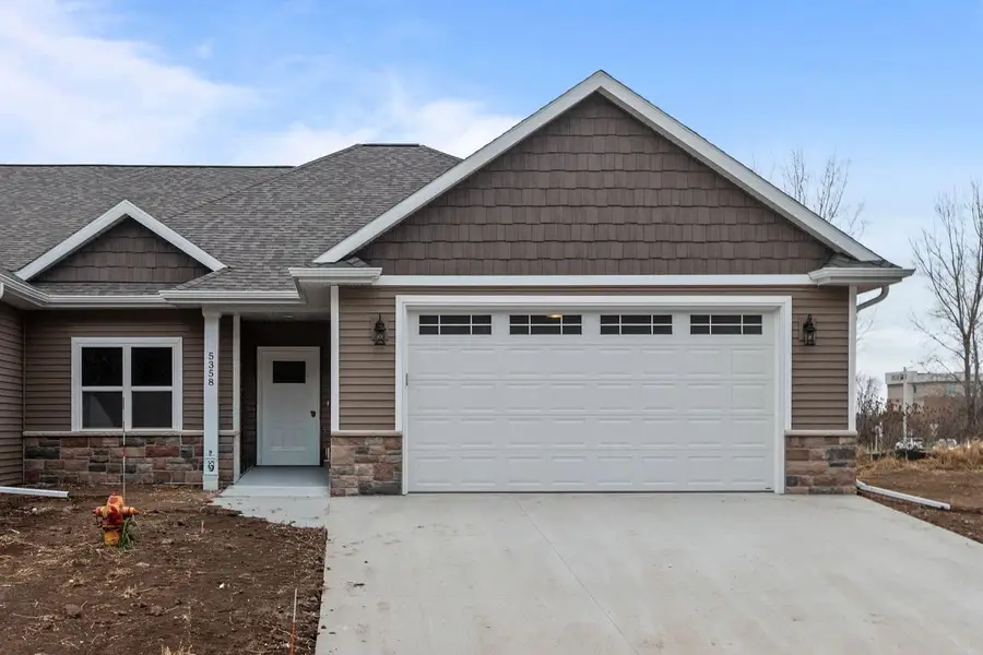 5358 PENNSYLVANIA AVENUE, Appleton, WI 54914 - Image #2