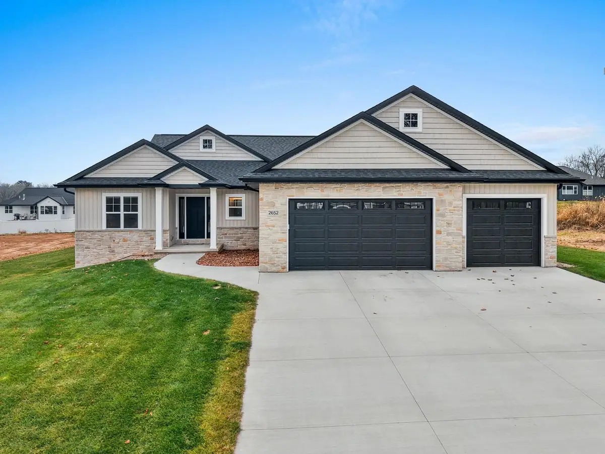 2652 CHAMBERS CROSSING, Suamico, WI 54313 - Image #1