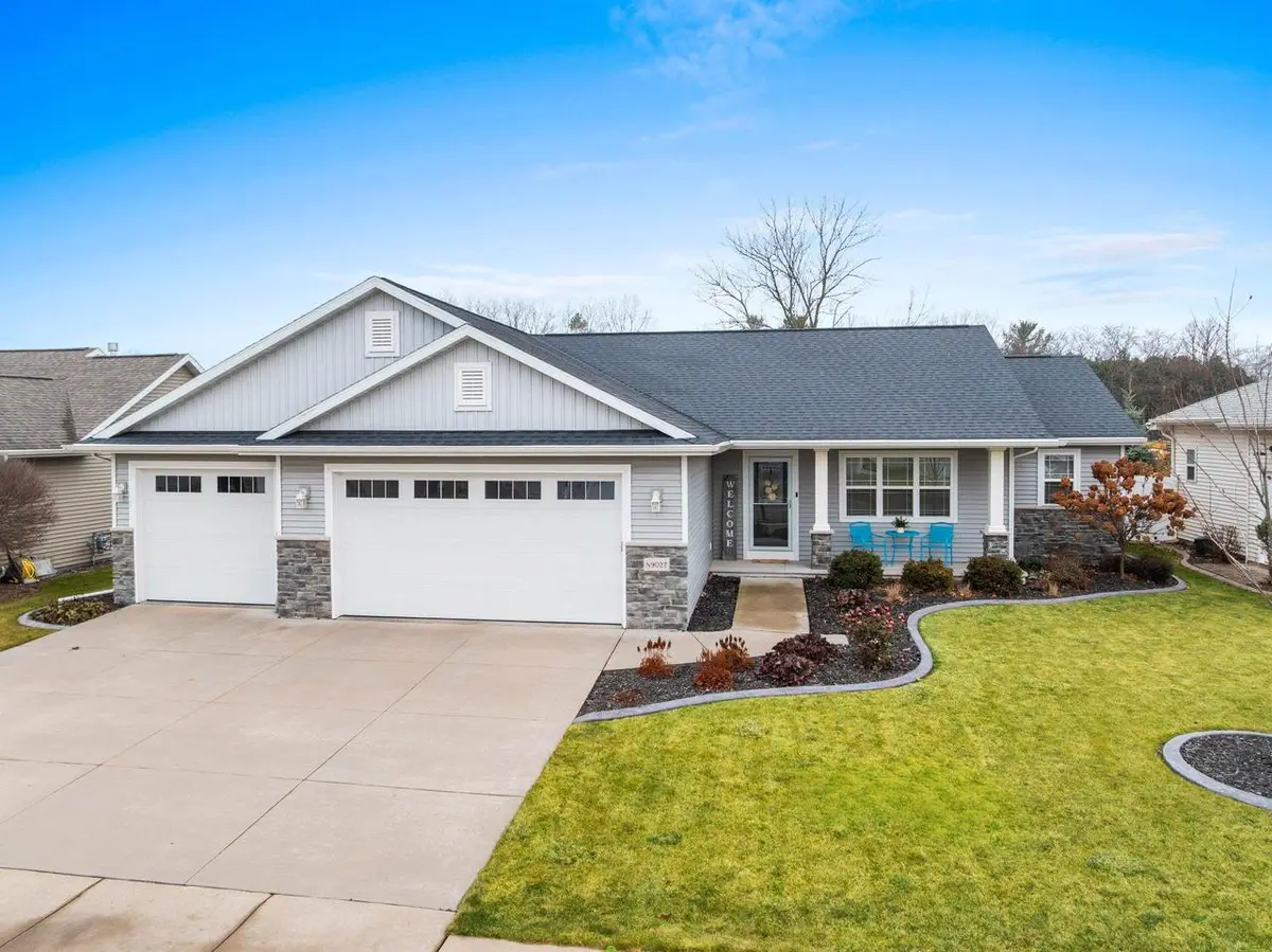 N9027 LILAC ROAD, Menasha, WI 54952 - Image #1