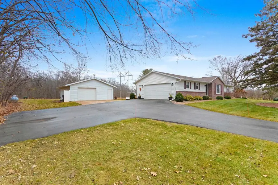 1420 GENEVA ROAD, De Pere, WI 54115 - Image #3