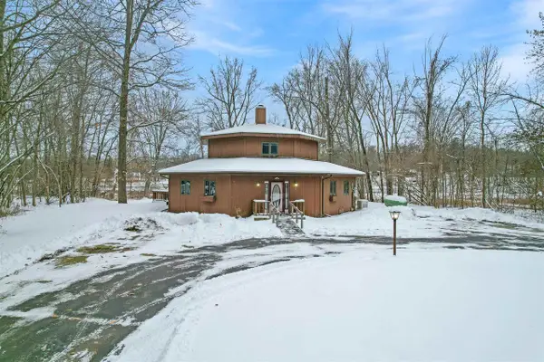 N1417 OAK PARK DRIVE, Menominee, MI 49858