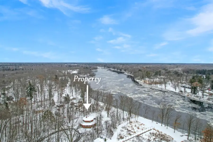 N1417 OAK PARK DRIVE, Menominee, MI 49858 - Image #2