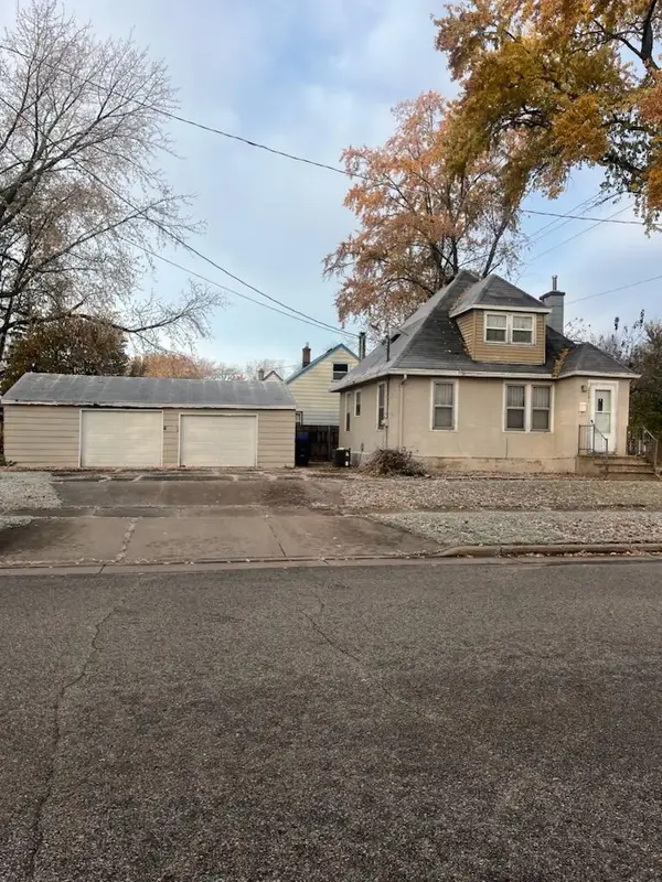 2401 S JACKSON STREET, Appleton, WI 54915
