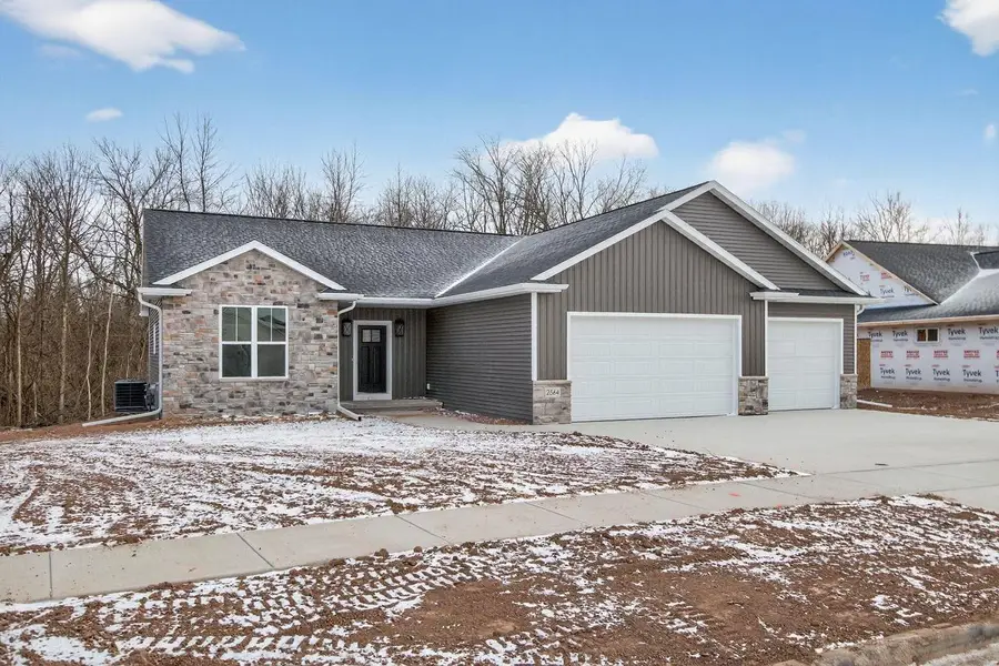 2564 N STELLITA CIRCLE, De Pere, WI 54115 - Image #2