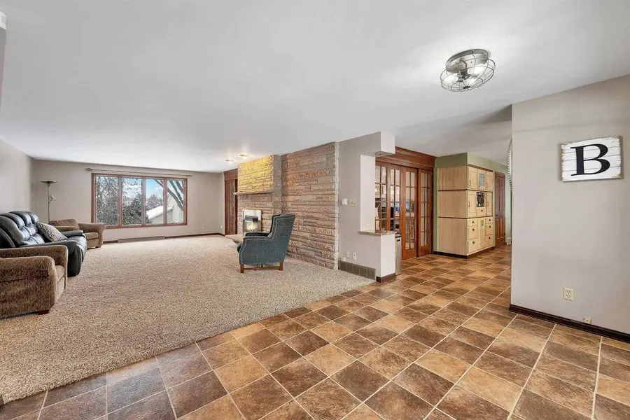 2780 S RIDGE ROAD, Green Bay, WI 54304 - Image #2