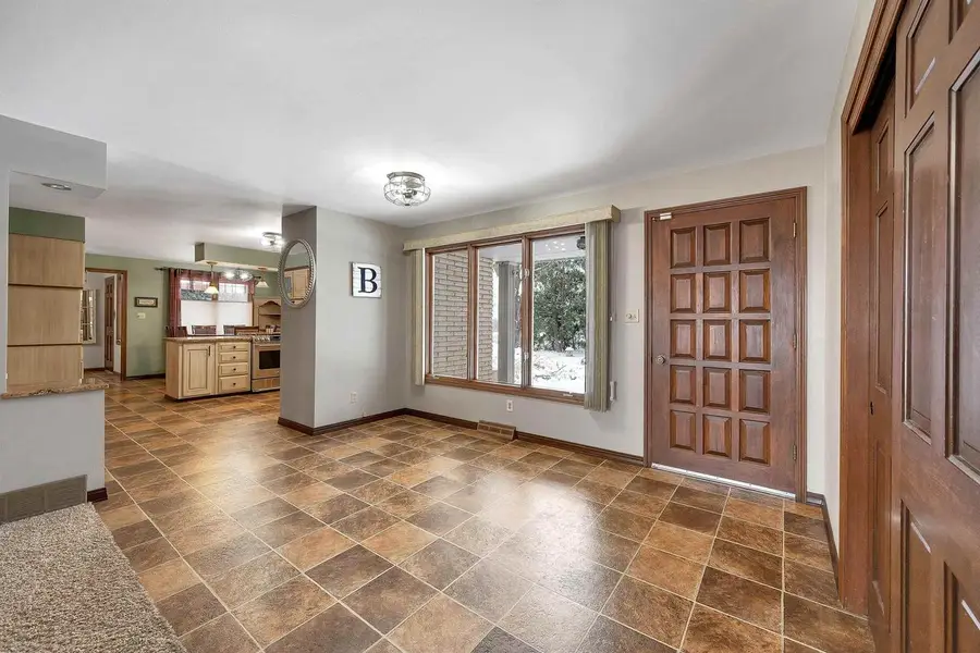 2780 S RIDGE ROAD, Green Bay, WI 54304 - Image #3