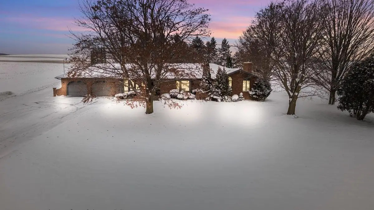 N7052 COUNTY ROAD W, Mount Calvary, WI 53057 - Image #1