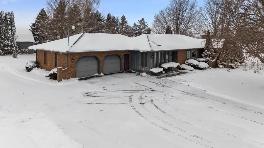 N7052 COUNTY ROAD W, Mount Calvary, WI 53057 - Image #3