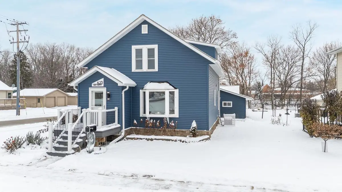 423 VAN STREET, Neenah, WI 54956 - Image #1