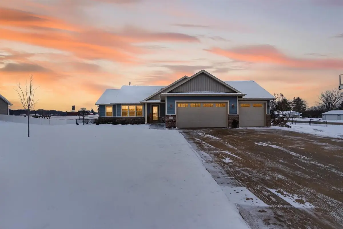 W7295 MIDNIGHT WAY, Greenville, WI 54942 - Image #1