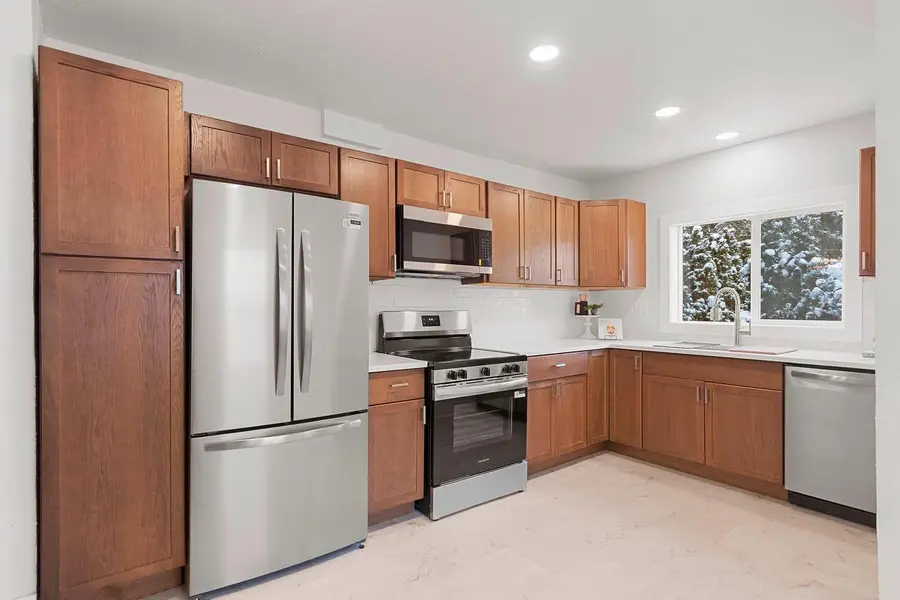 611 E PACIFIC STREET, Appleton, WI 54911 - Image #3