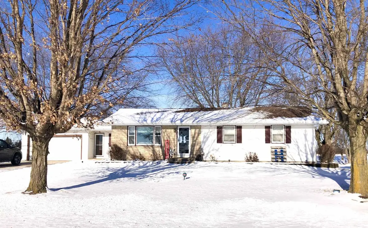 328 E MAIN STREET, Hilbert, WI 54129 - Image #1