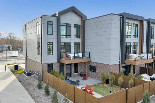 1144 BROOKWOOD DRIVE, Green Bay, WI 54304