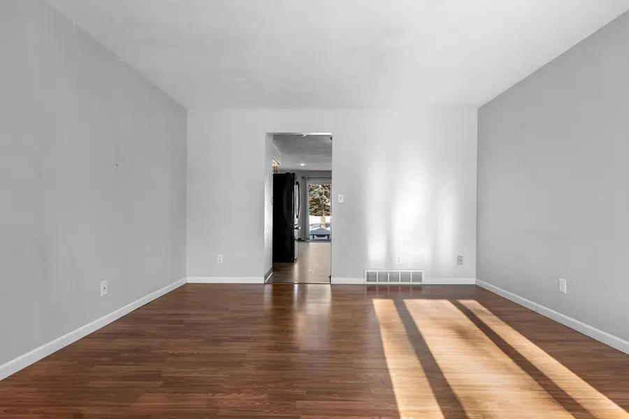 1424 W WEILAND LANE, Appleton, WI 54914 - Image #2