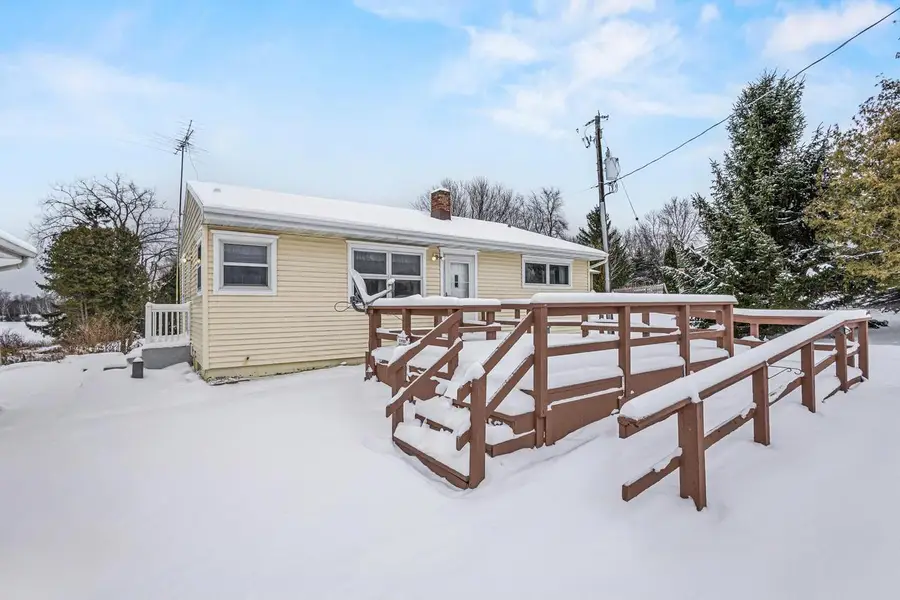 N6038 COUNTY RD D, Kewaunee, WI 54216 - Image #2