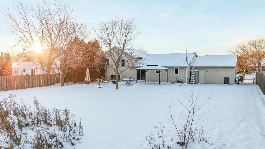 1249 FIELDVIEW DRIVE, Menasha, WI 54952 - Image #2