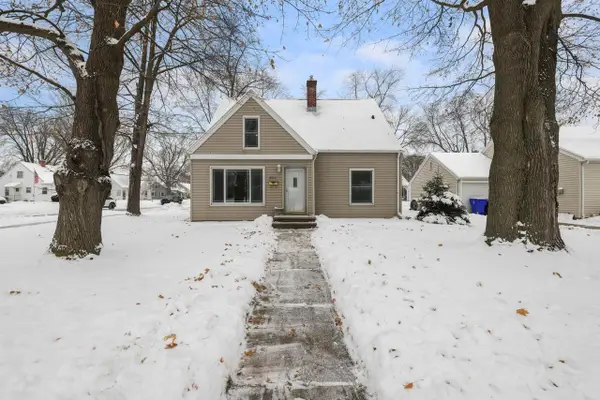 620 N DOUGLAS STREET, Appleton, WI 54914
