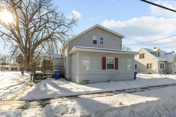 1897 E NEWBERRY STREET, Appleton, WI 54915