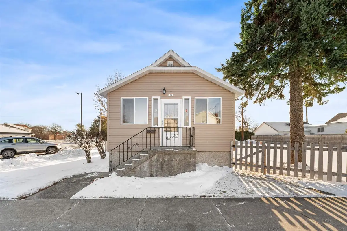 1011 14TH AVENUE, Menominee, MI 49858 - Image #1