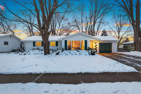 424 N ST BERNARD DRIVE, De Pere, WI 54115