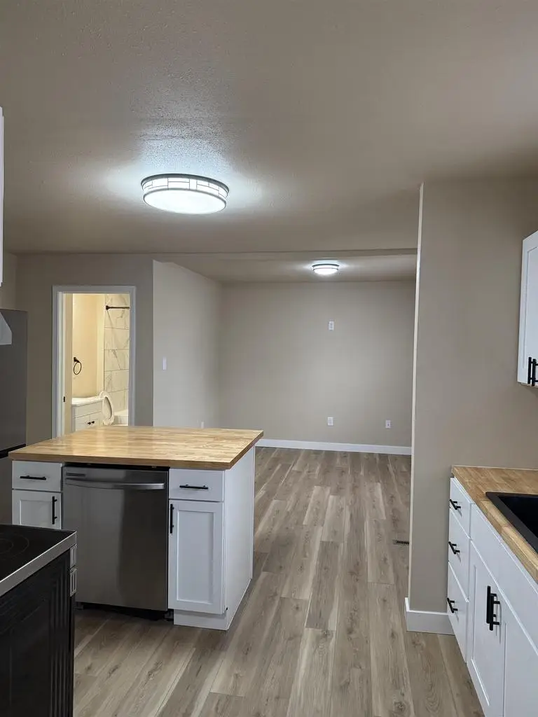 412 N HICKORY STREET, Fond Du Lac, WI 54935 - Image #2