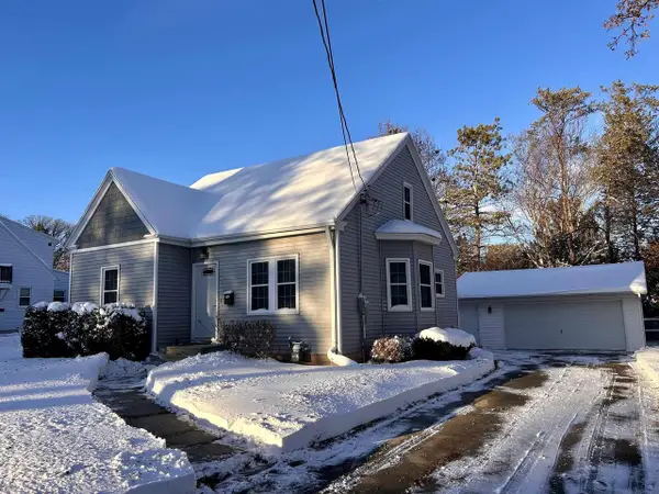221 BEAUPRE STREET, Green Bay, WI 54301