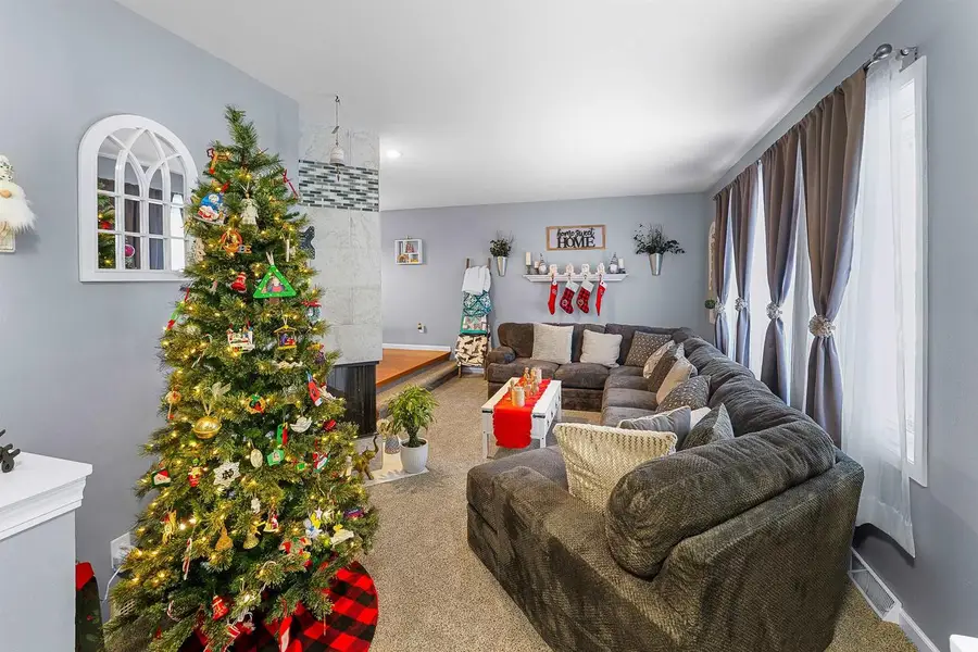 1615 W 6TH AVENUE, Oshkosh, WI 54902 - #2