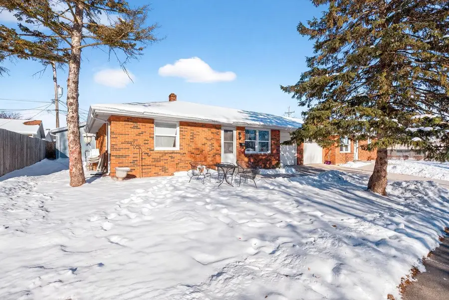 804 W LINDBERGH STREET, Appleton, WI 54914 - Image #2