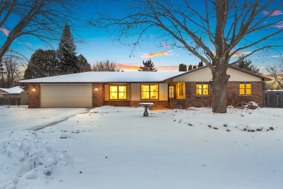 2560 ST STEVEN COURT, Green Bay, WI 54304 - Image #1