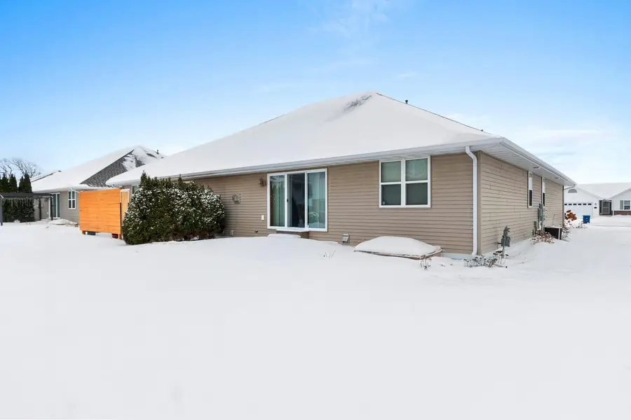 821 KILLARNY TRAIL, De Pere, WI 54115 - Image #3