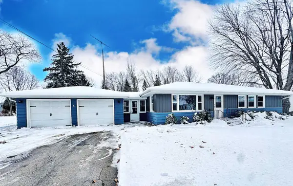 621 W CALUMET STREET, Hilbert, WI 54129