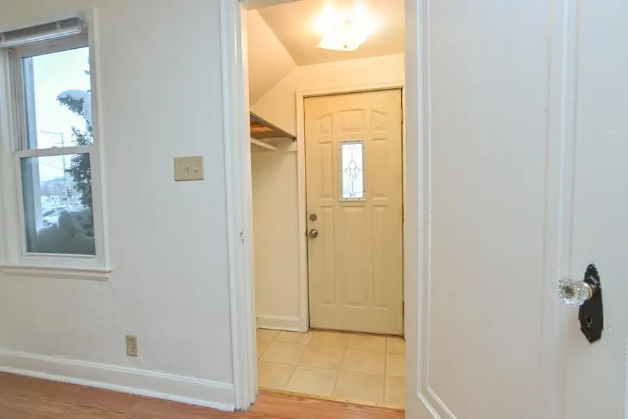 1715 W WISCONSIN AVENUE, Appleton, WI 54911 - Image #2