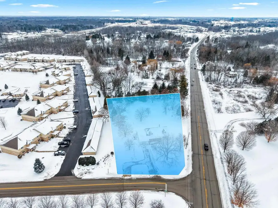 793 FREDRICK COURT, Green Bay, WI 54313 - Image #2