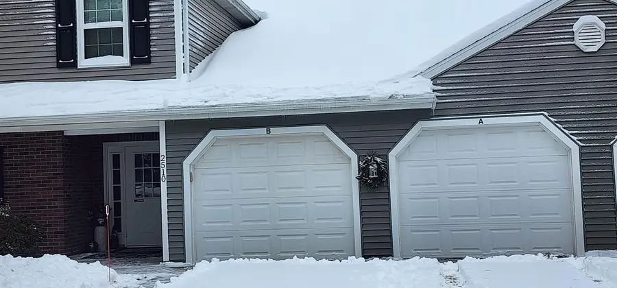 2510 VILLAGE LANE, Oshkosh, WI 54904 - Image #3