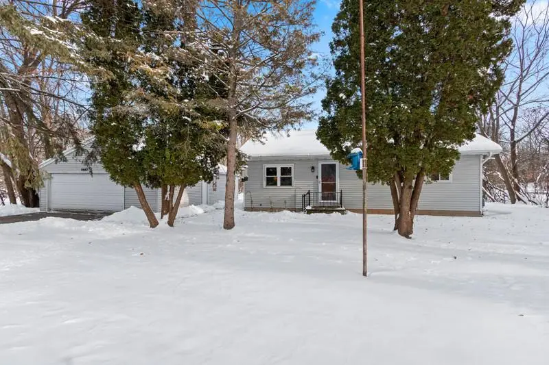 6482 COUNTY ROAD A, Neenah, WI 54956 - Image #1