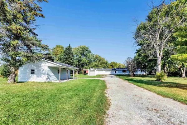 4076 COUNTY ROAD G, Oshkosh, WI 54904
