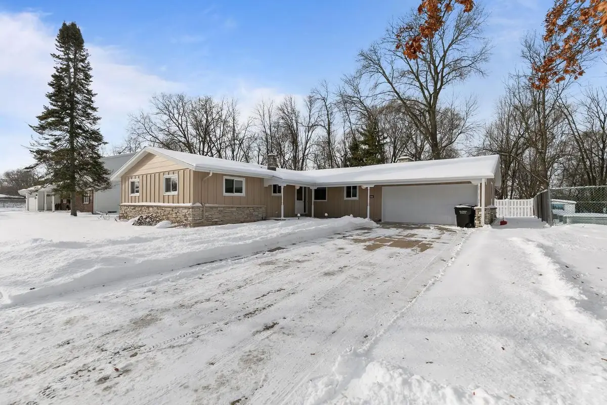 2019 N BIRCHWOOD AVENUE, Appleton, WI 54914 - Image #1