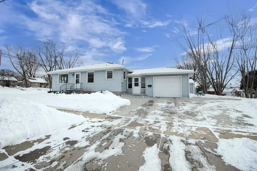 217 E MCKINLEY AVENUE, Little Chute, WI 54140 - Image #2