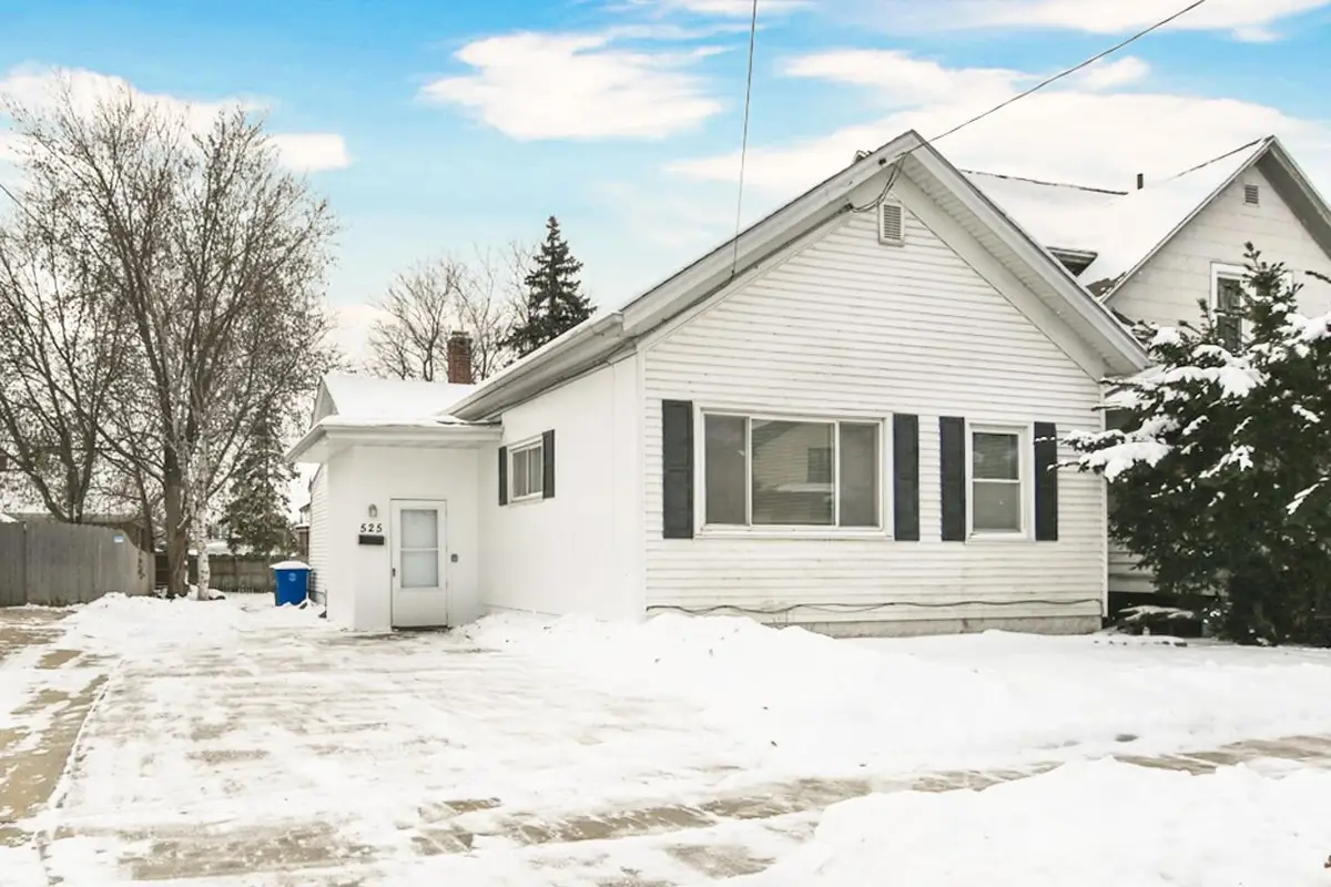 525 SCHOOL AVENUE, Oshkosh, WI 54901 - Image #1