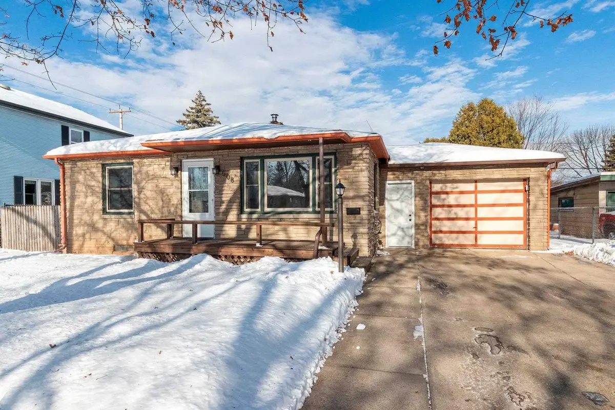 508 E COOLIDGE AVENUE, Appleton, WI 54915 - Image #1