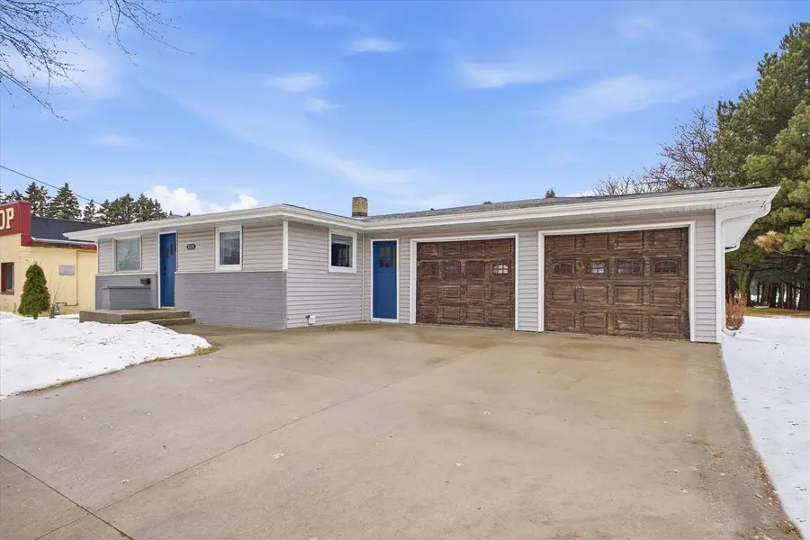 3531 N RICHMOND STREET, Appleton, WI 54911 - Image #2