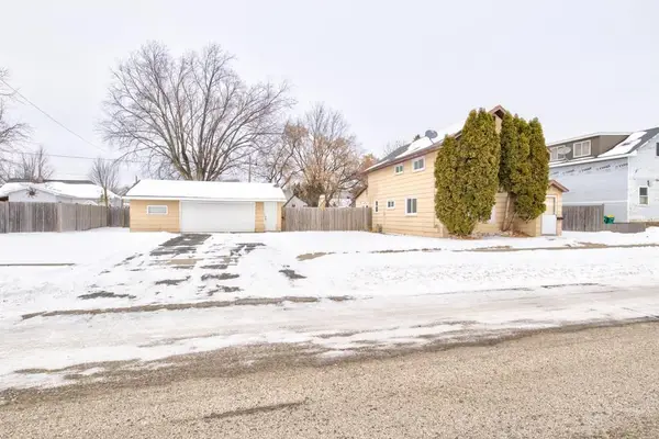 1031 SPRUCE STREET, Marinette, WI 54143