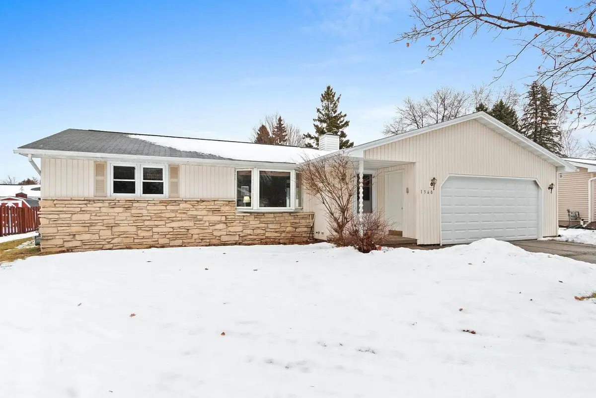 1360 GLEN ROAD, Ashwaubenon, WI 54313 - Image #1