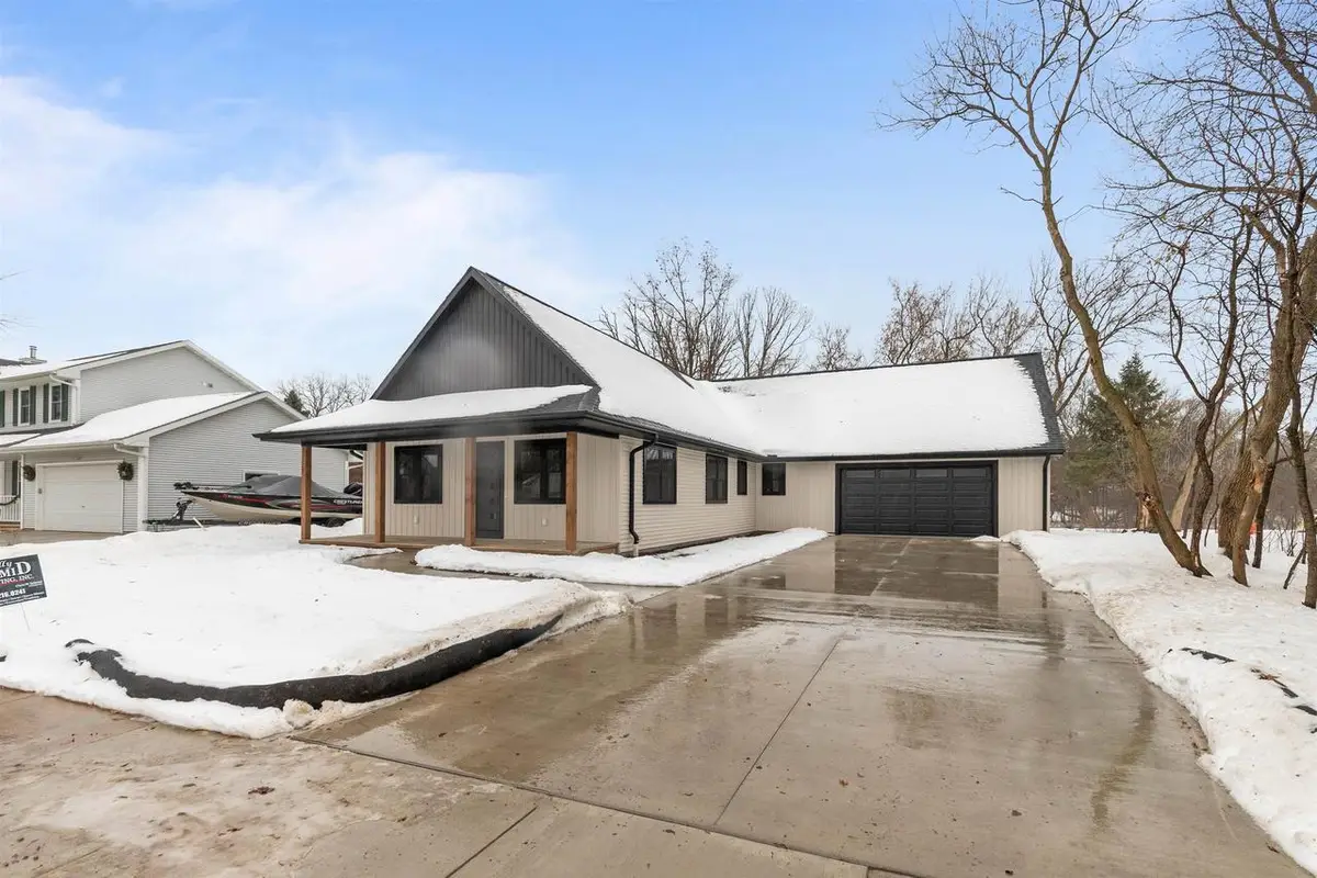 2849 RUSCHFIELD DRIVE, Oshkosh, WI 54904 - Image #1