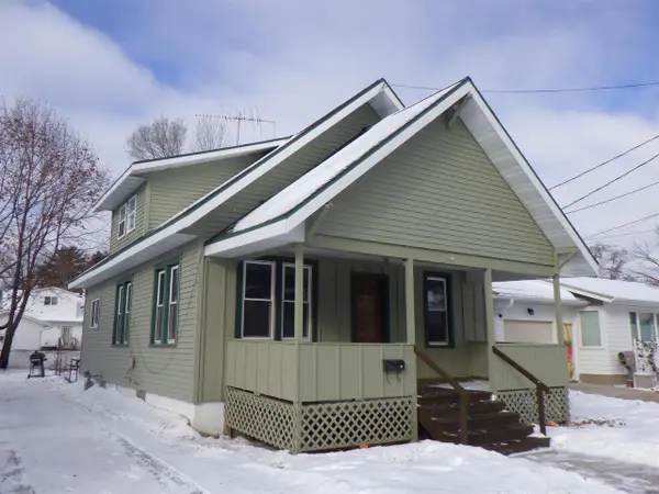 97 LINCOLN AVENUE, Clintonville, WI 54929