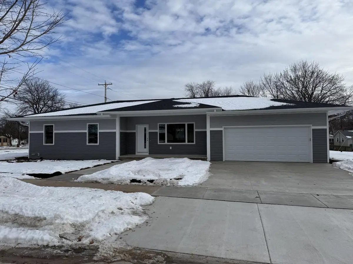 1734 OAK STREET, Oshkosh, WI 54901 - Image #1