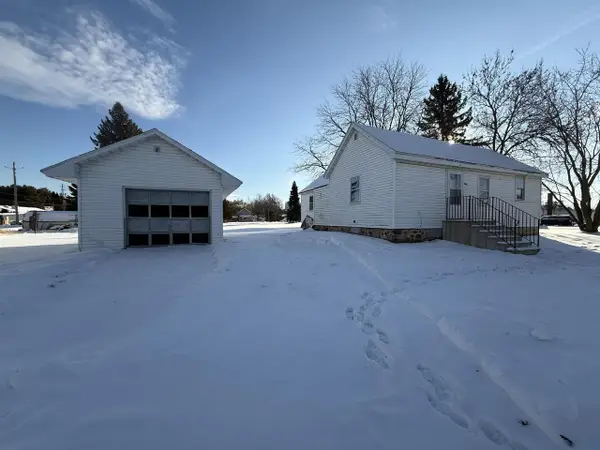 264 COOK AVENUE, Oconto, WI 54153