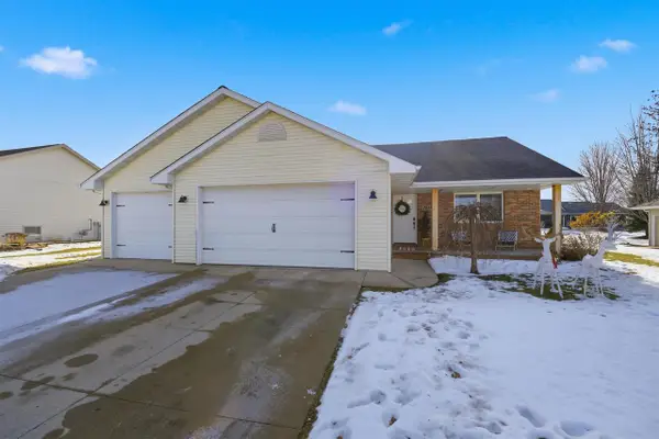 2023 MEADOWVIEW STREET, Kaukauna, WI 54130